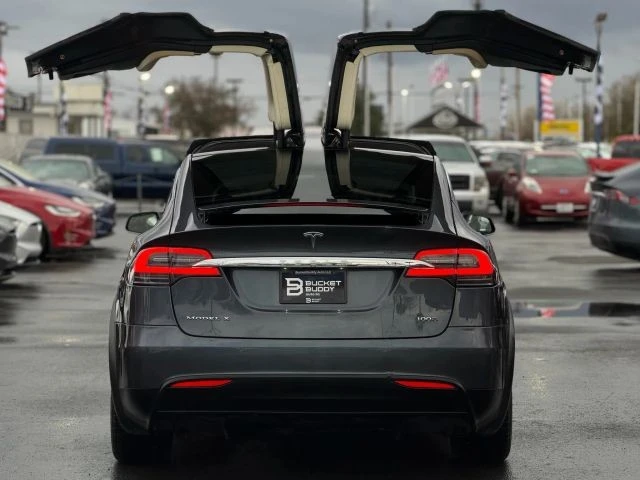 2017 Tesla Model X - Image 13 of 21