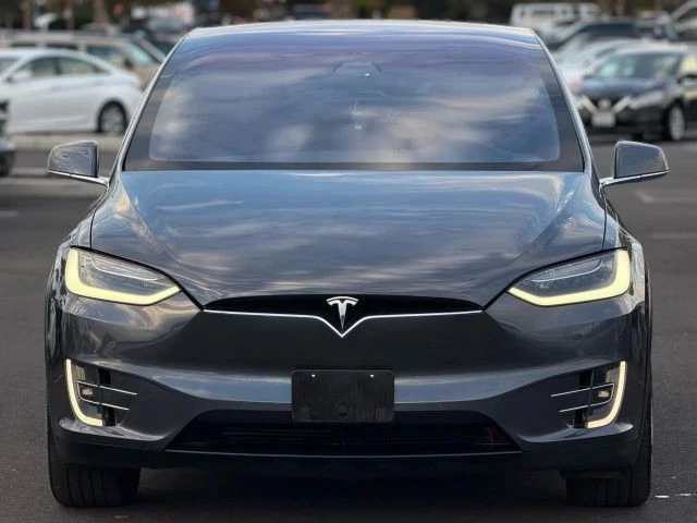 2017 Tesla Model X - Image 5 of 12