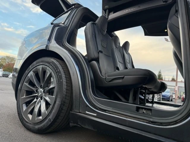2017 Tesla Model X - Image 18 of 21