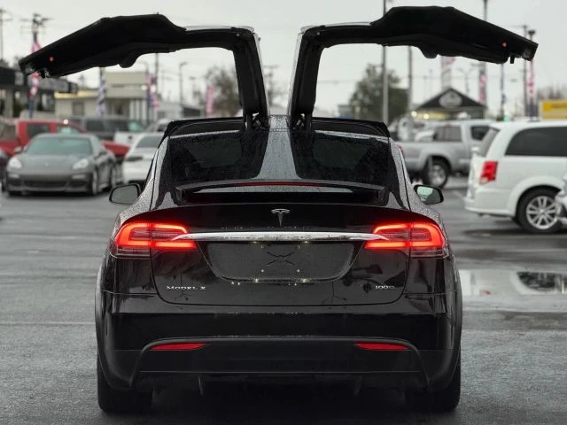 2017 Tesla Model X - Image 12 of 12