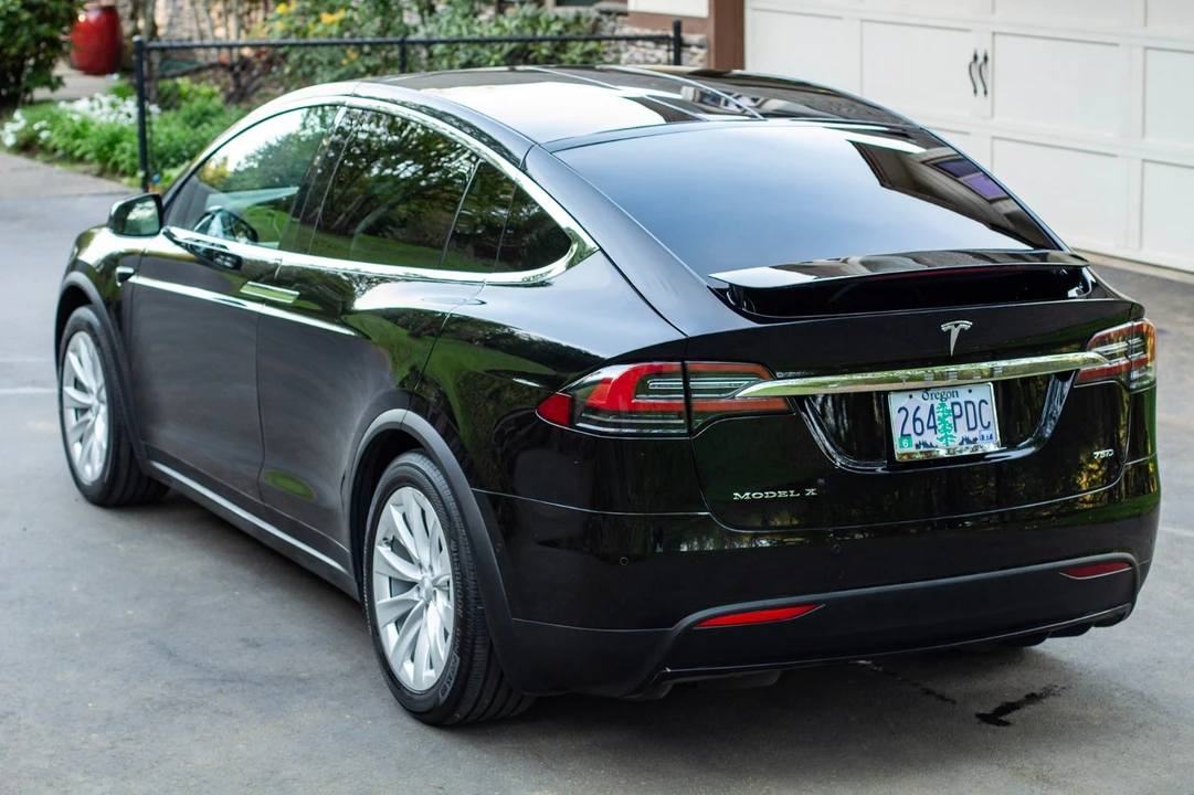 2017 Tesla Model X - Image 7 of 21