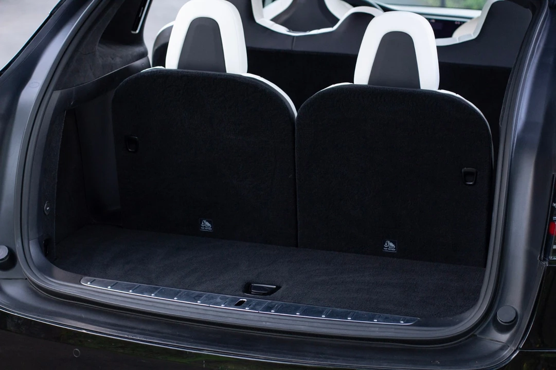 2017 Tesla Model X - Image 18 of 21