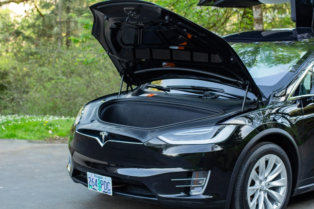 2017 Tesla Model X - Image 14 of 21