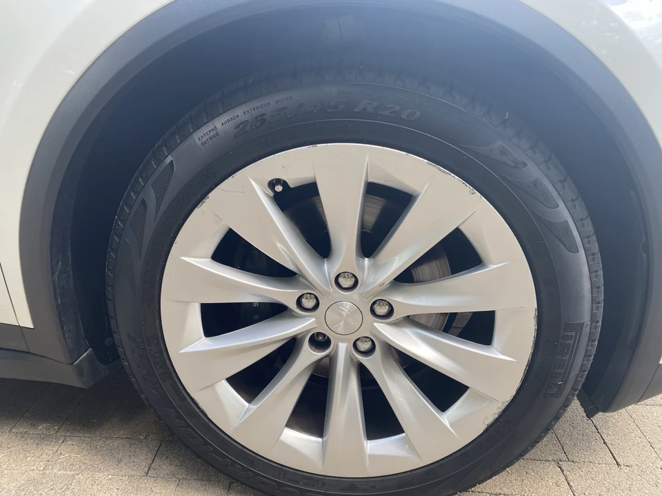 2017 Tesla Model X - Image 12 of 21