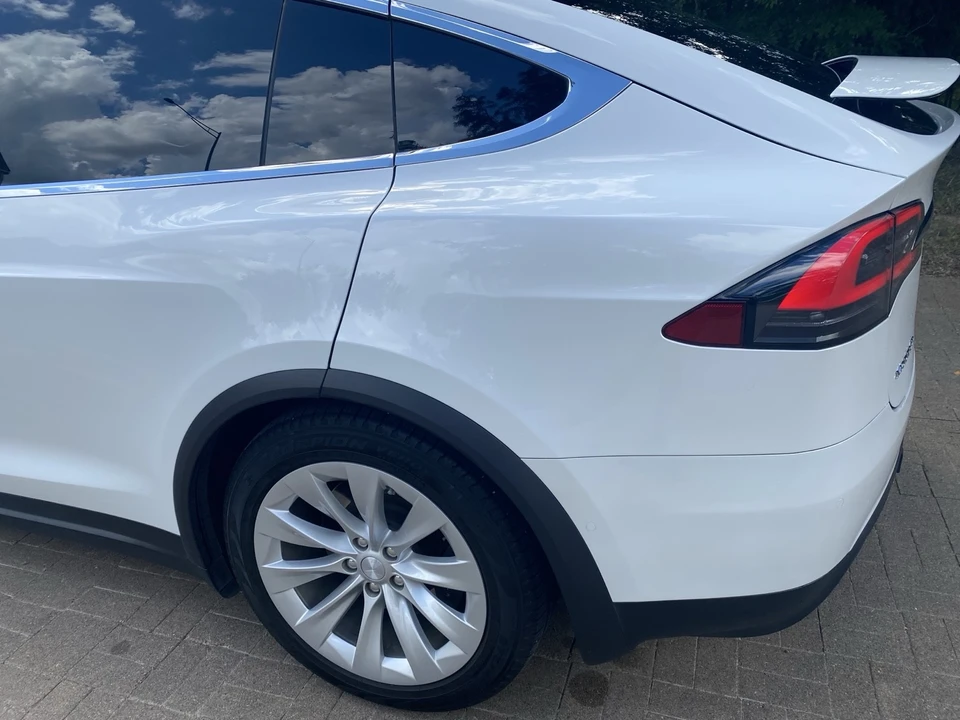 2017 Tesla Model X - Image 7 of 21