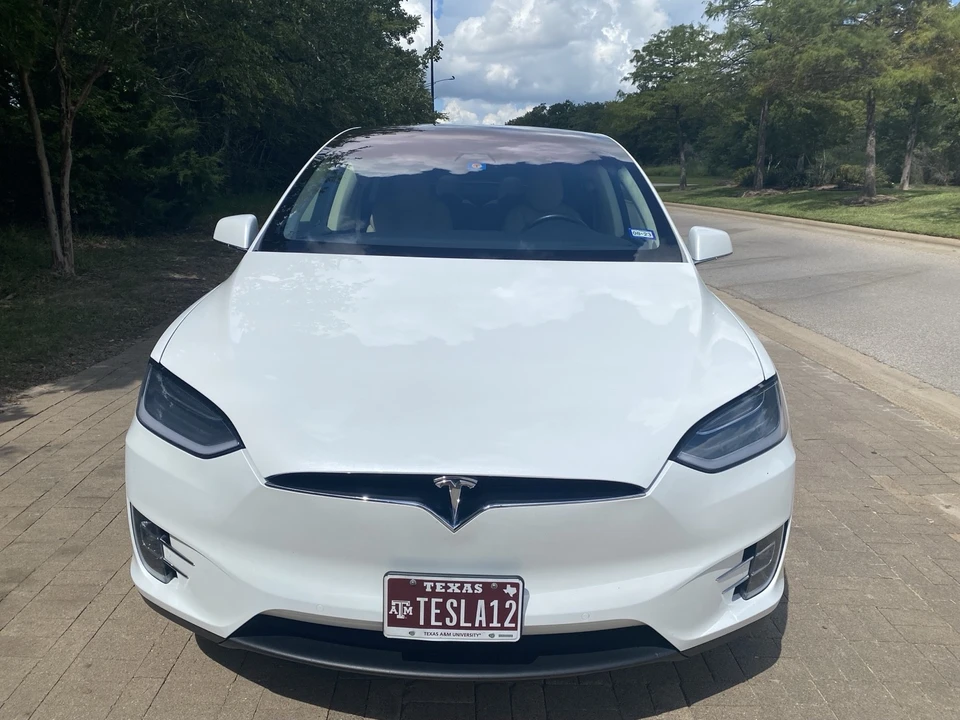 2017 Tesla Model X - Image 4 of 21