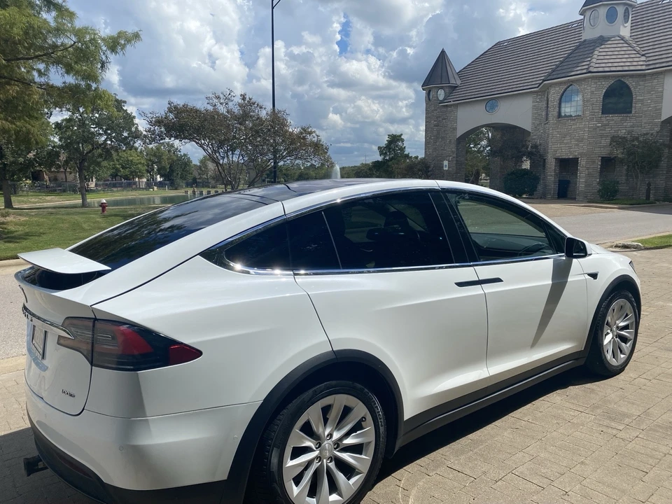 2017 Tesla Model X - Image 2 of 21