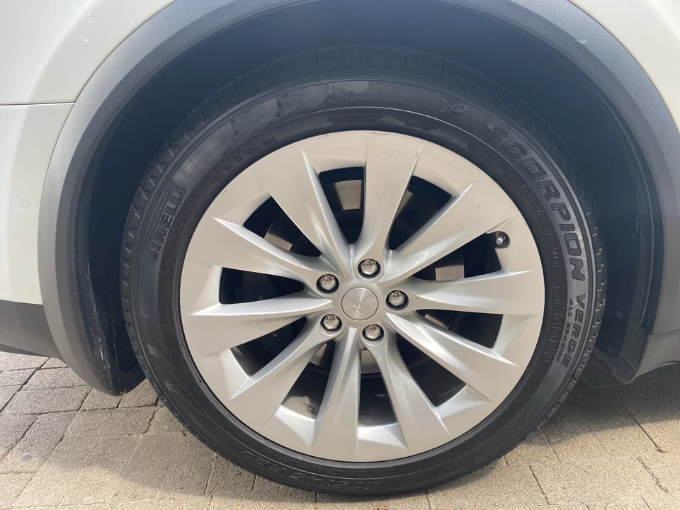 2017 Tesla Model X - Image 13 of 21
