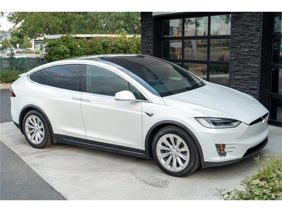 2017 Tesla Model X - Image 13 of 14