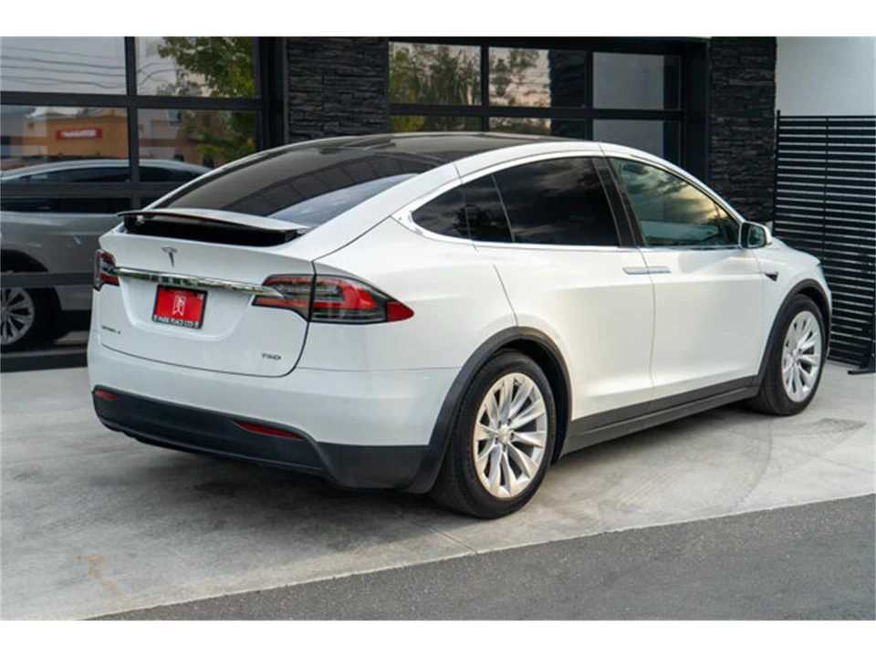 2017 Tesla Model X - Image 10 of 14