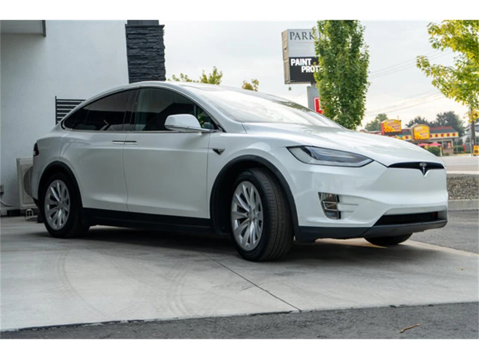 2017 Tesla Model X - Image 4 of 14