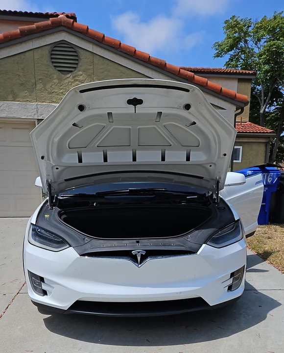 2017 Tesla Model X - Image 6 of 6