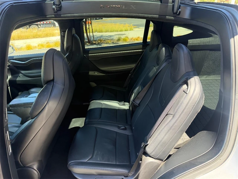 2017 Tesla Model X - Image 21 of 23