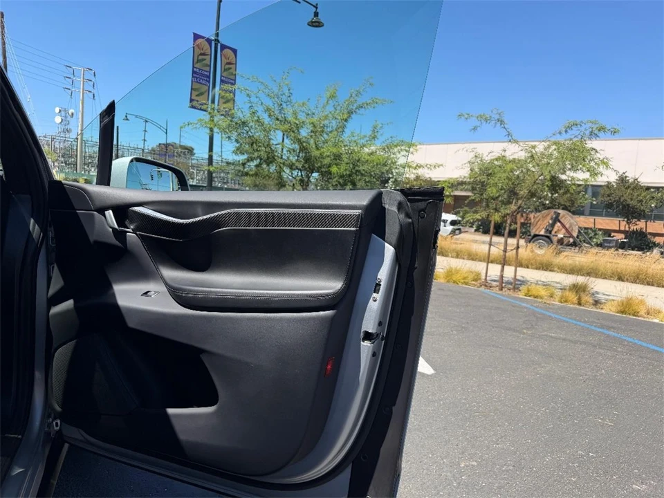 2017 Tesla Model X - Image 22 of 23