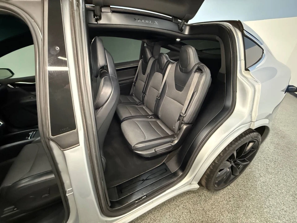2017 Tesla Model X - Image 20 of 21
