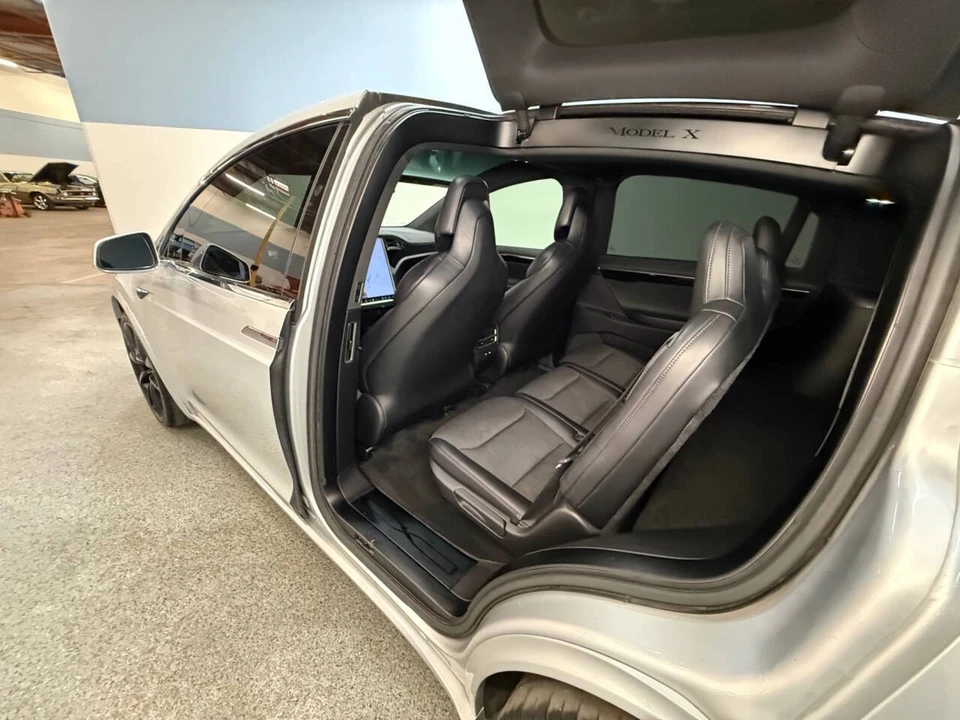2017 Tesla Model X - Image 21 of 21