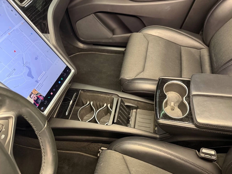 2017 Tesla Model X - Image 18 of 21