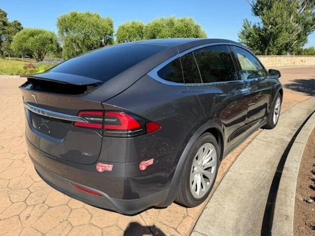 2017 Tesla Model X - Image 5 of 12