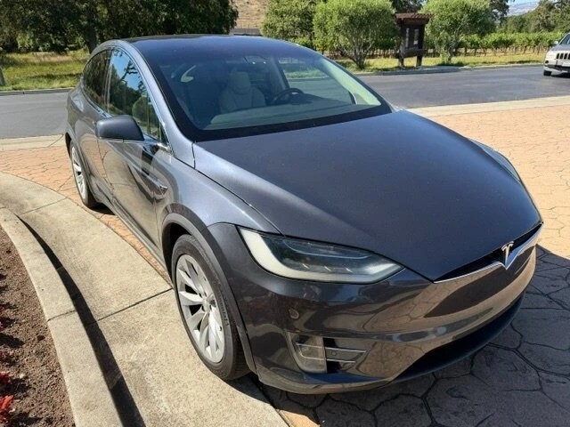 2017 Tesla Model X - Image 4 of 12