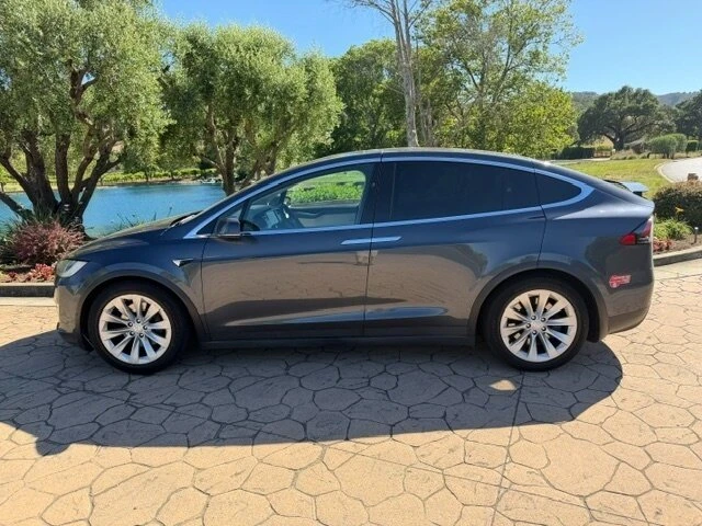 2017 Tesla Model X - Image 2 of 12