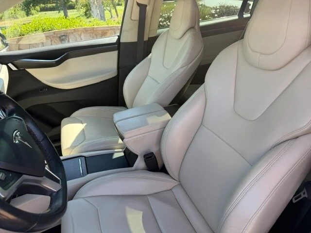 2017 Tesla Model X - Image 8 of 12