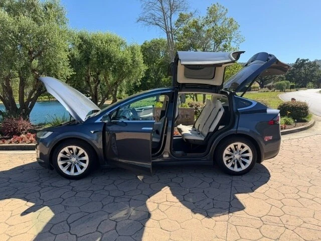 2017 Tesla Model X - Image 3 of 12