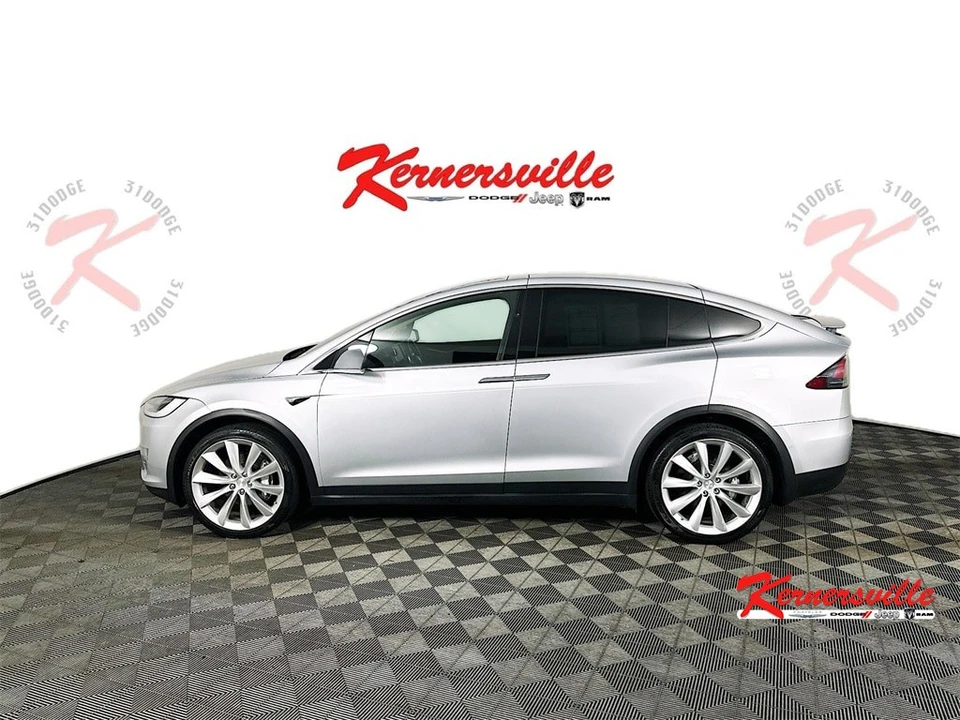2017 Tesla Model X - Image 4 of 12