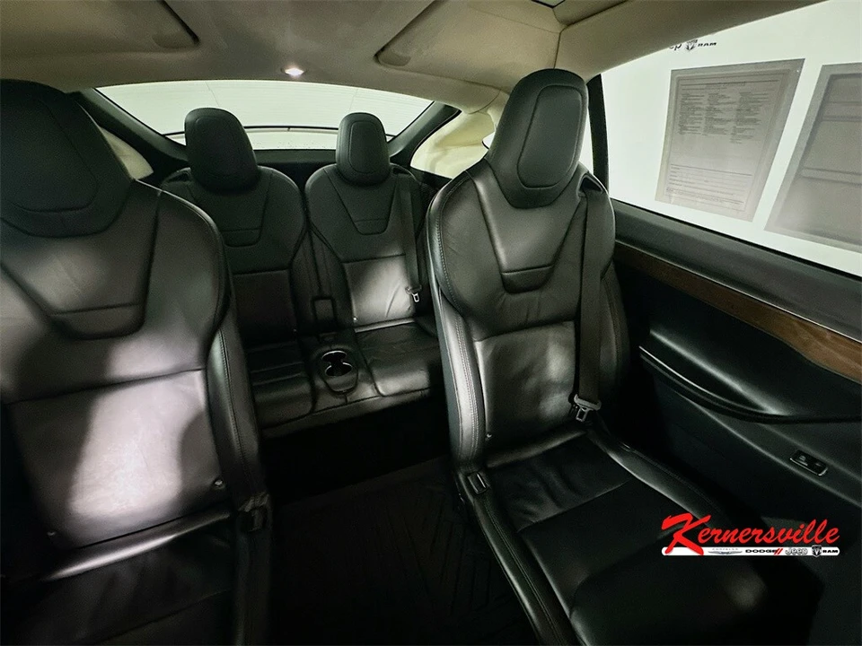 2017 Tesla Model X - Image 14 of 21