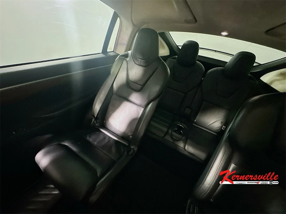 2017 Tesla Model X - Image 12 of 21