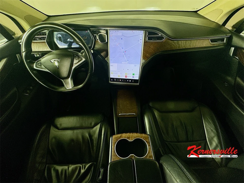 2017 Tesla Model X - Image 10 of 12