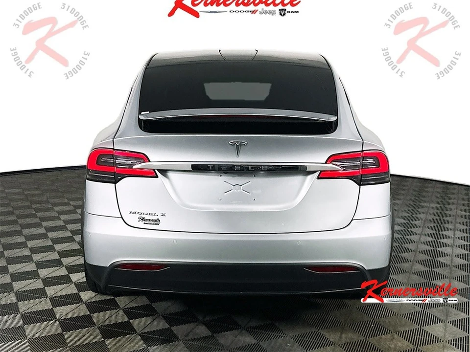 2017 Tesla Model X - Image 6 of 12