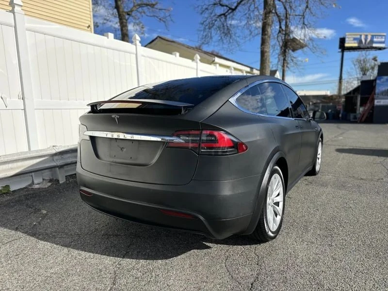 2017 Tesla Model X - Image 7 of 12