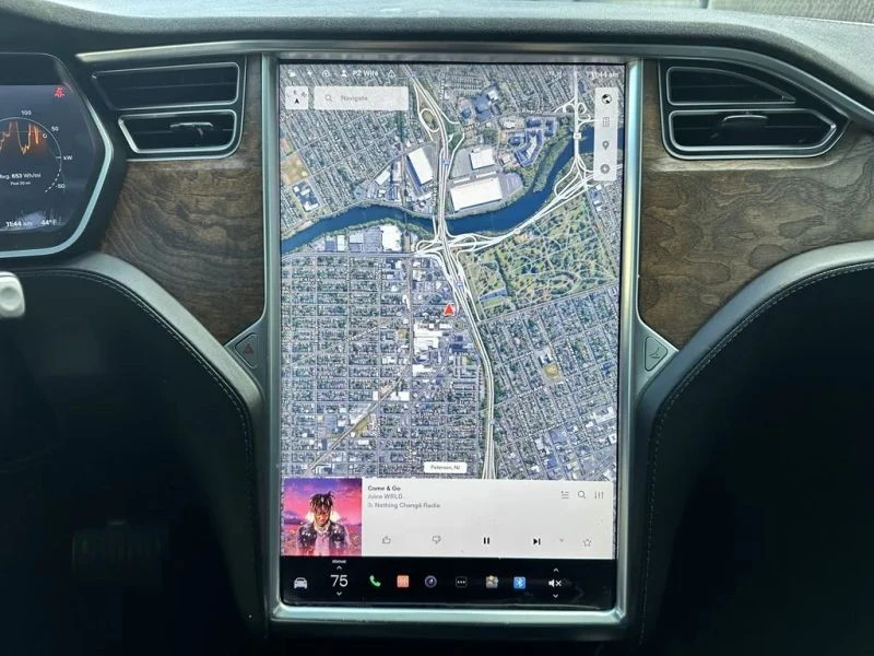 2017 Tesla Model X - Image 12 of 12