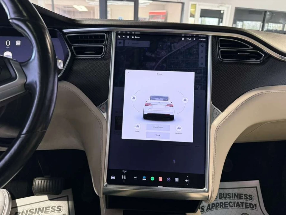 2017 Tesla Model X - Image 16 of 21