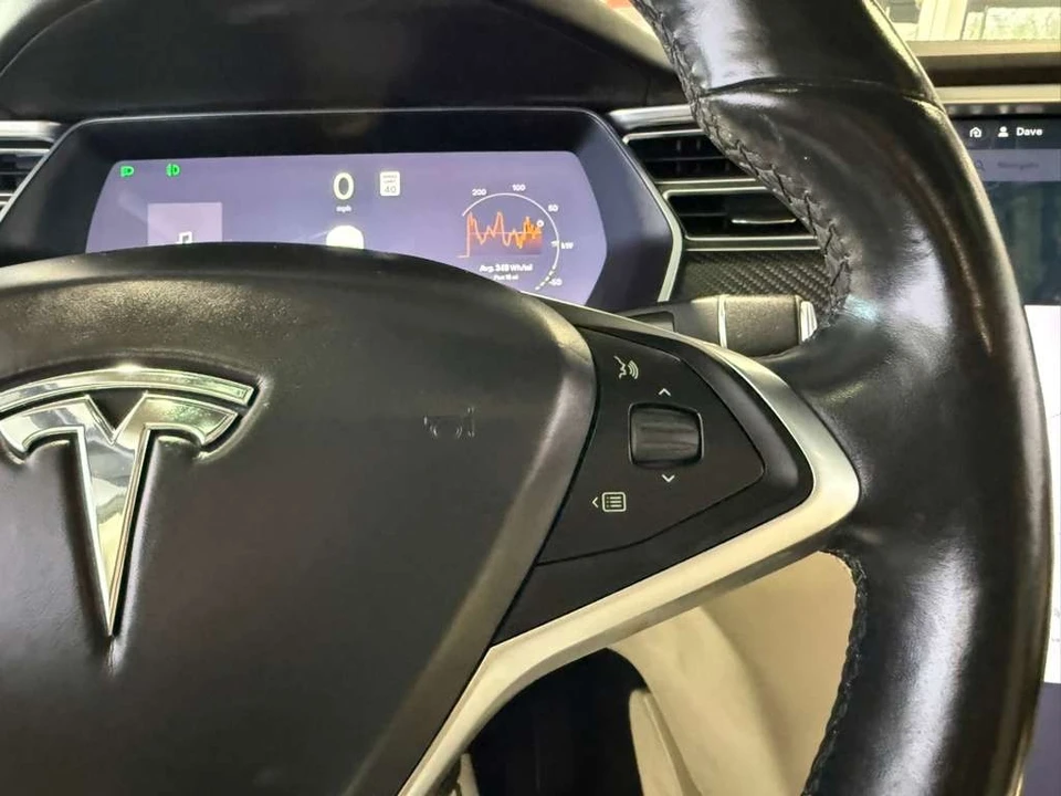 2017 Tesla Model X - Image 13 of 21