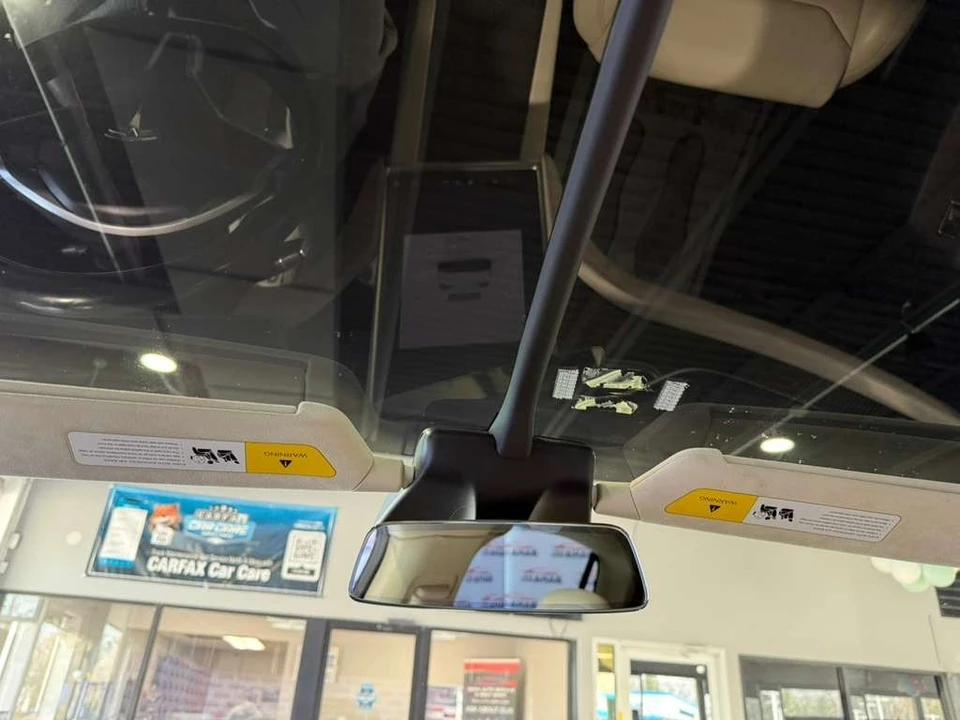 2017 Tesla Model X - Image 17 of 21