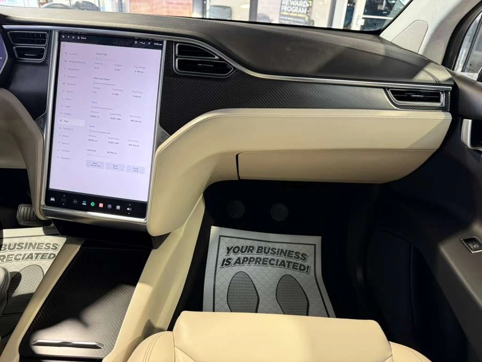 2017 Tesla Model X - Image 21 of 21