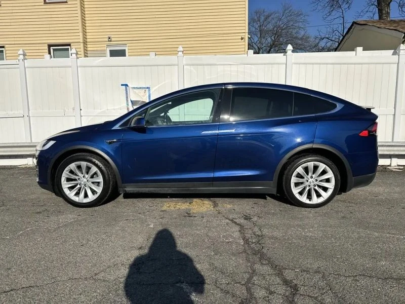 2017 Tesla Model X - Image 4 of 12