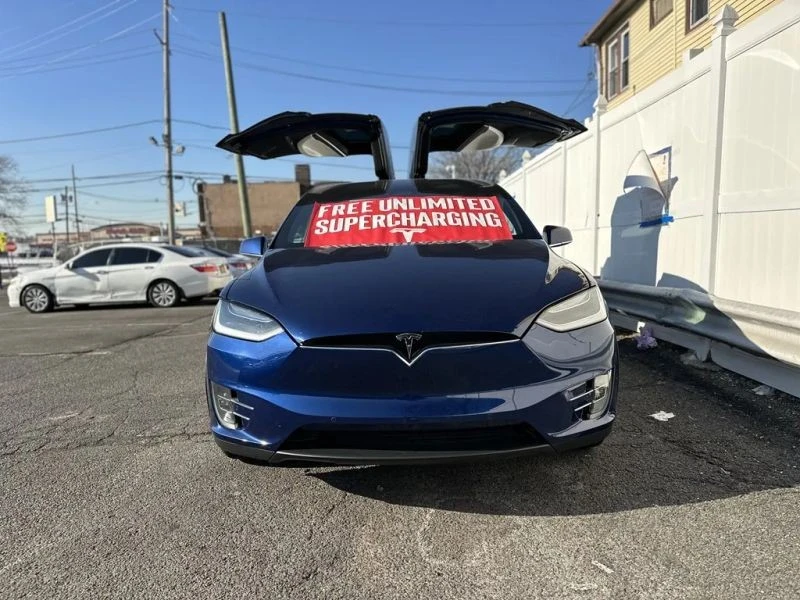 2017 Tesla Model X - Image 2 of 12