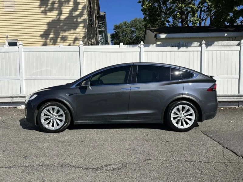 2017 Tesla Model X - Image 4 of 12