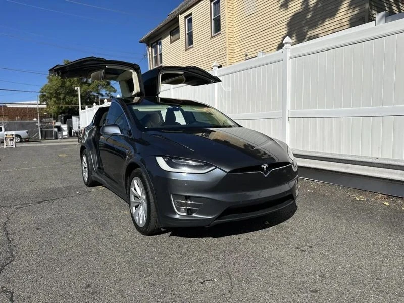 2017 Tesla Model X - Image 3 of 12
