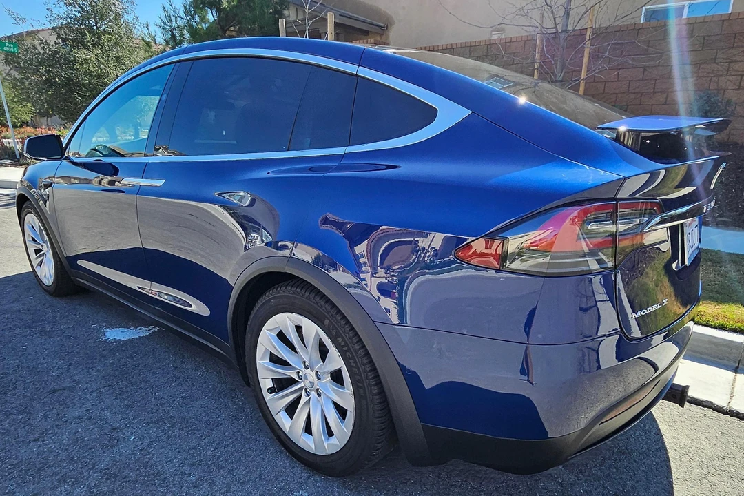 2017 Tesla Model X - Image 4 of 31