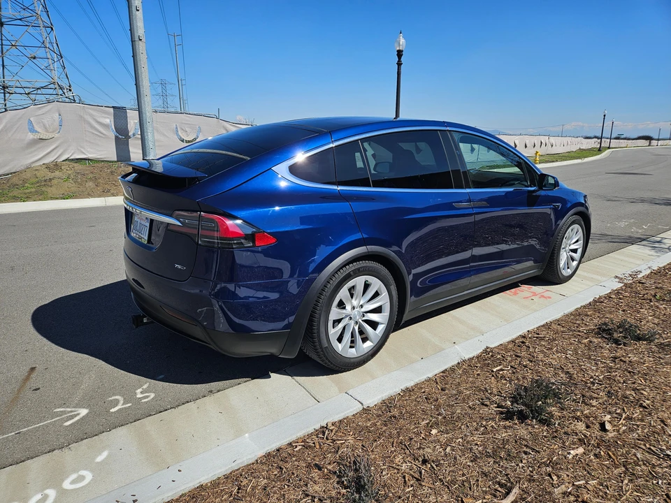 2017 Tesla Model X - Image 20 of 31