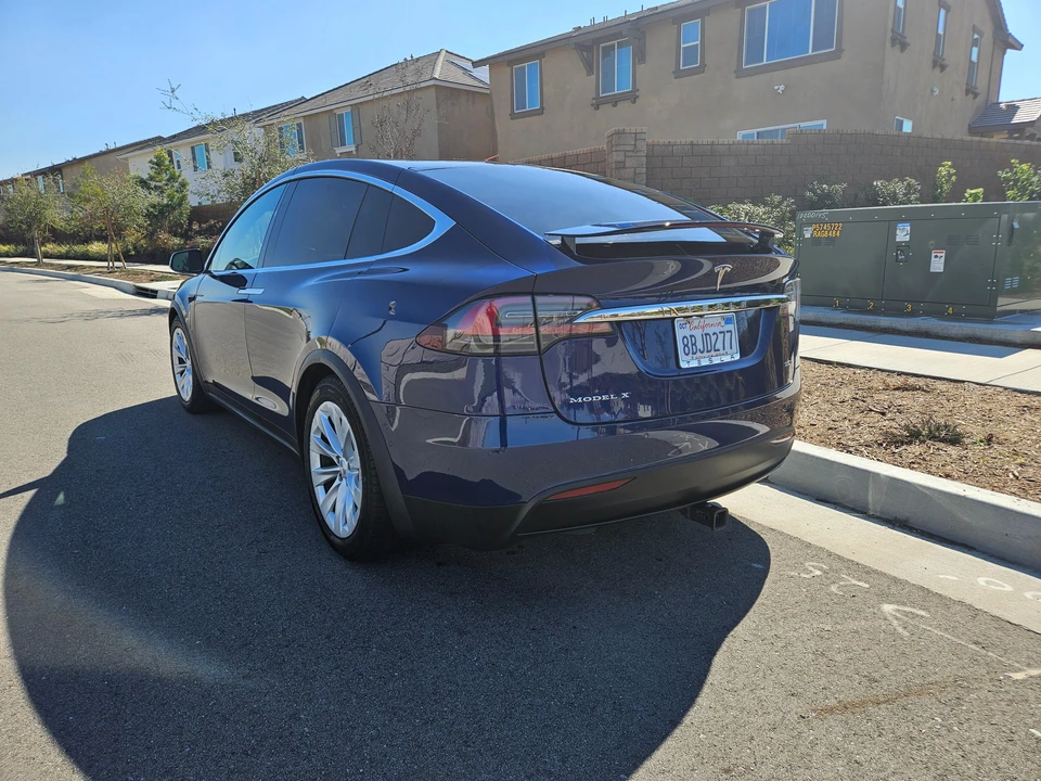 2017 Tesla Model X - Image 15 of 31