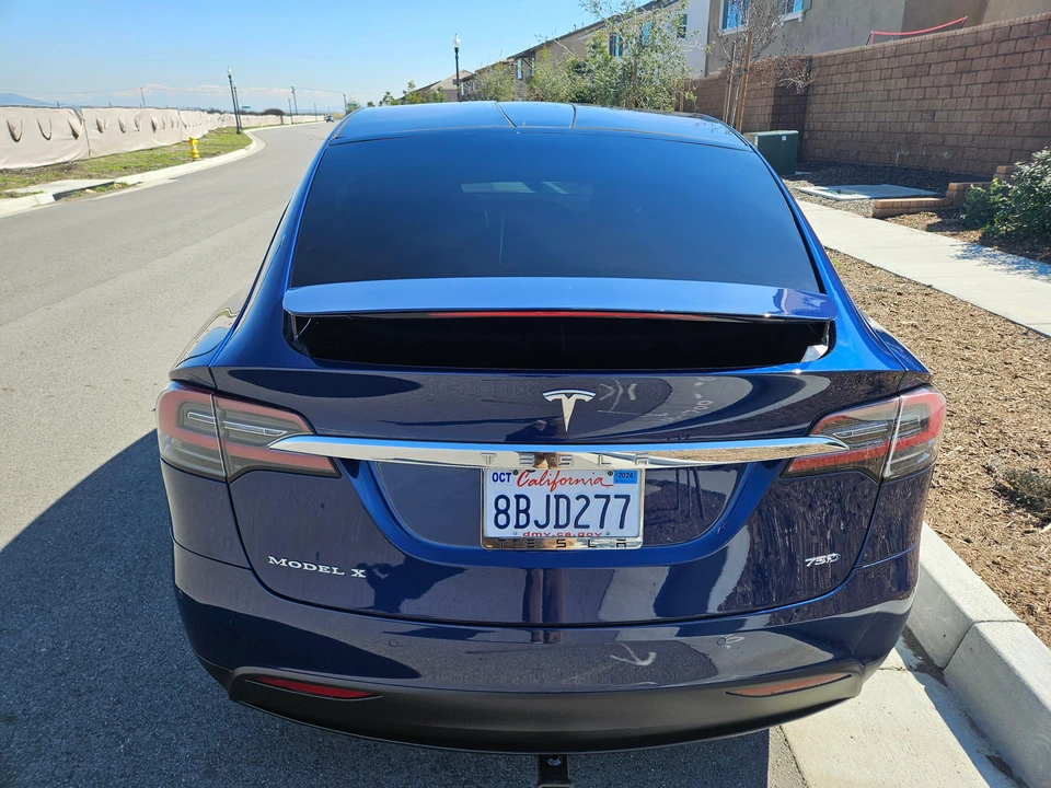 2017 Tesla Model X - Image 16 of 31
