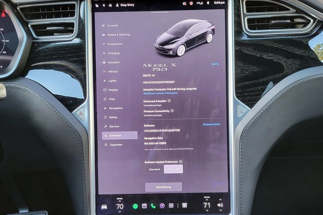2017 Tesla Model X - Image 28 of 31
