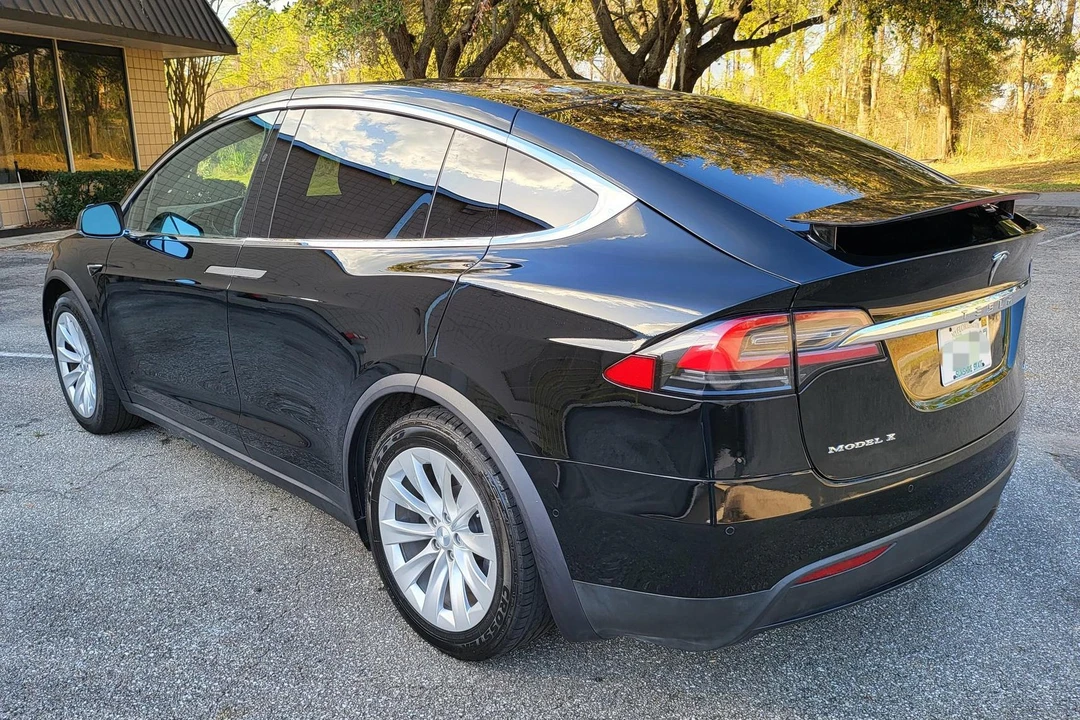 2017 Tesla Model X - Image 4 of 31