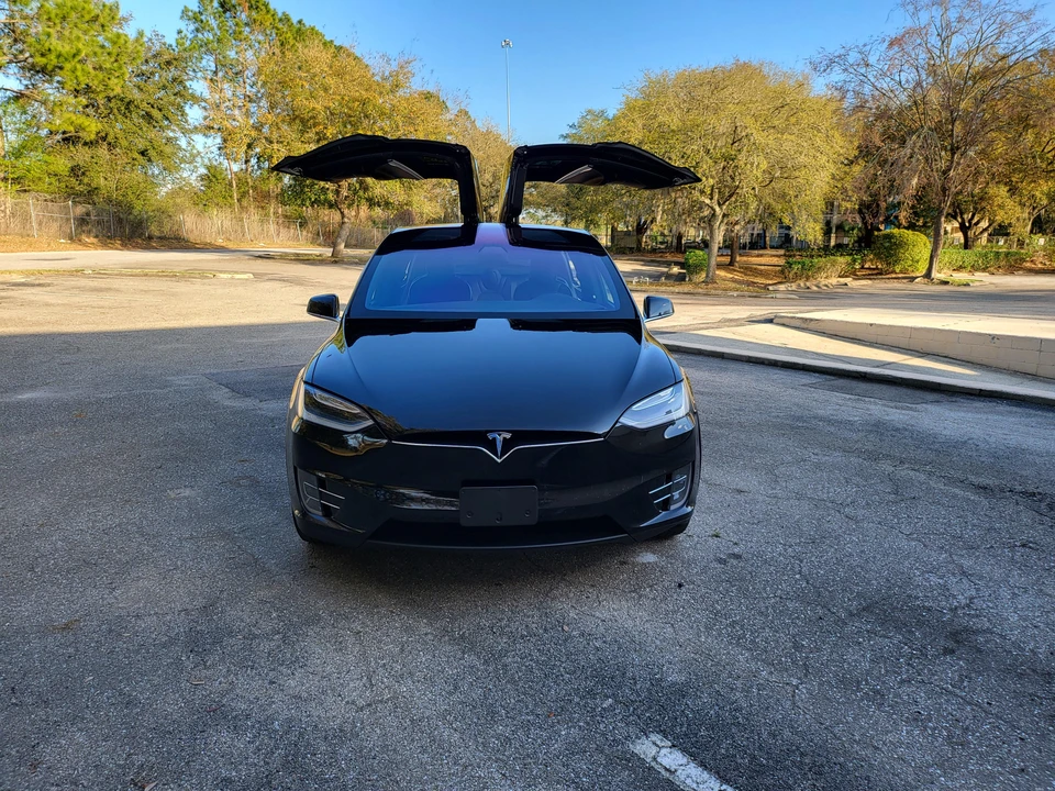 2017 Tesla Model X - Image 19 of 31