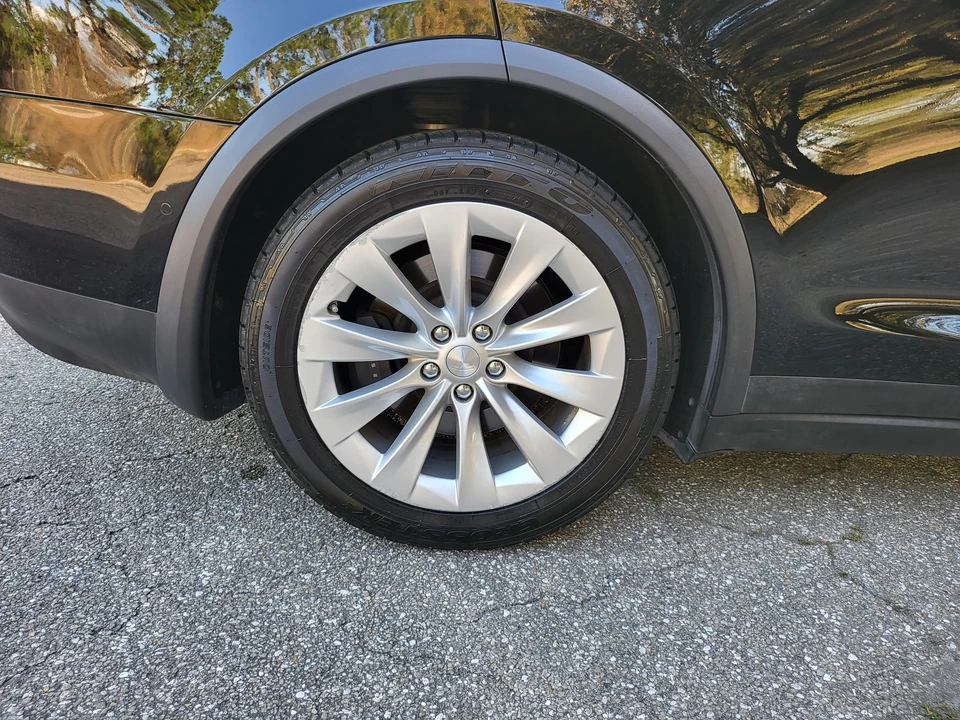 2017 Tesla Model X - Image 23 of 31