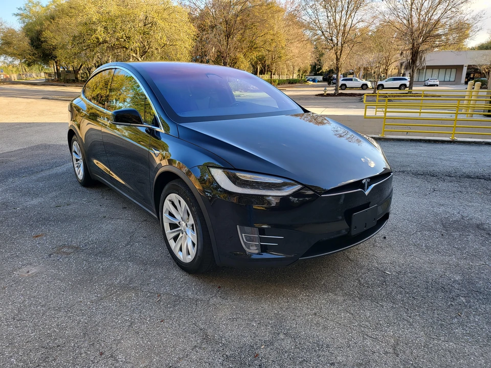 2017 Tesla Model X - Image 17 of 31